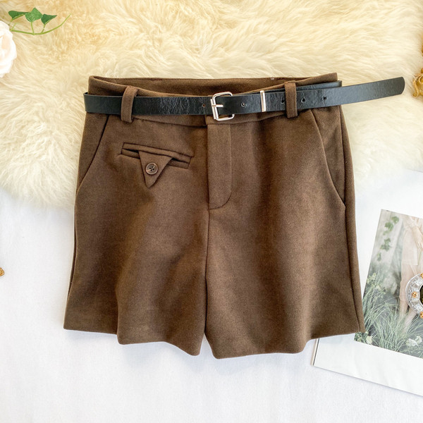 Pantaloni scurți moderni de iarnă de damă cu curea în trei culori