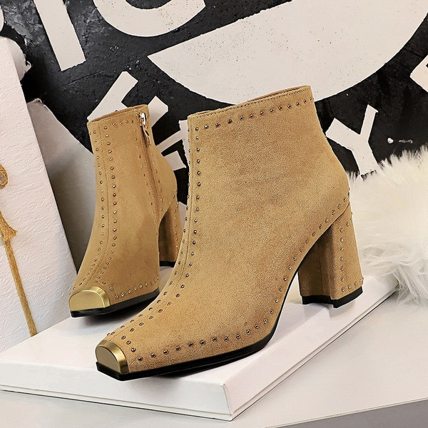 Cizme casual de dama din piele intoarsa ecologica cu toc gros si elemente metalice