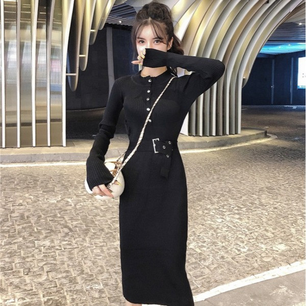 Rochie casual de dama cu centura si nasturi in negru si rosu