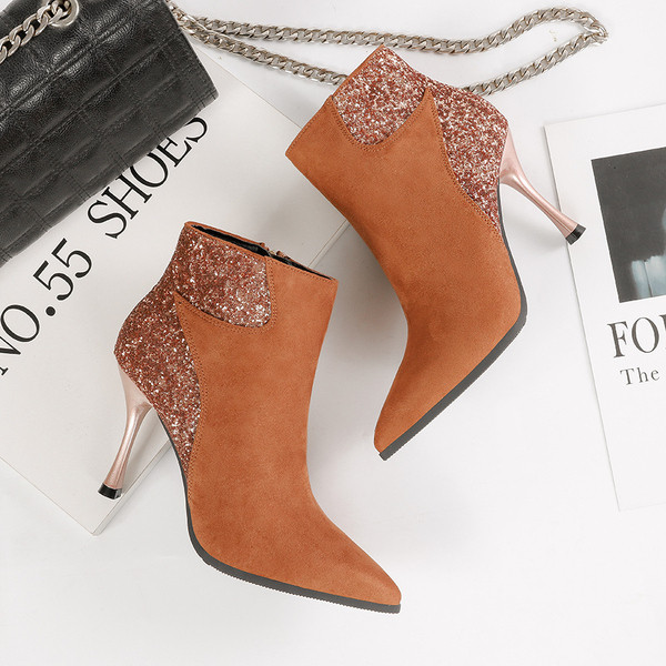 Stílusos női csizma öko velúrból, fényes hatással több színben