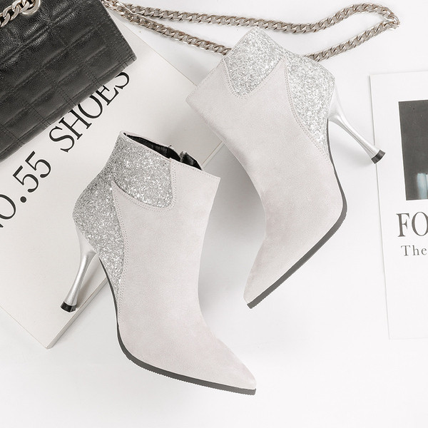 Stílusos női csizma öko velúrból, fényes hatással több színben