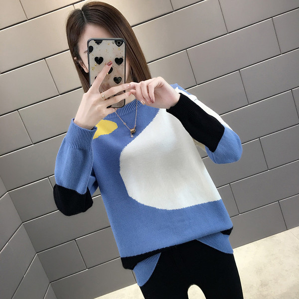 Μοντέρνο γυναικείο πουλόβερ μακρύ μοντέλο με στρογγυλη λαιμόκοψη