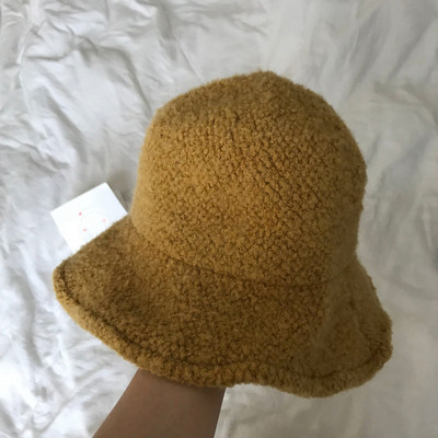 Γυναικείο μοντέρνο καπέλο σε κίτρινο, πράσινο, μαύρο και μπορντό χρώμα