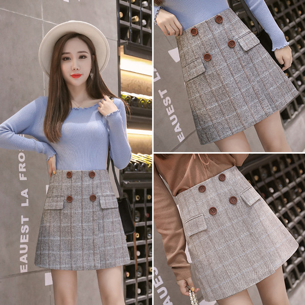 Fusta scurta de dama moderna in carouri cu nasturi in gri si bej