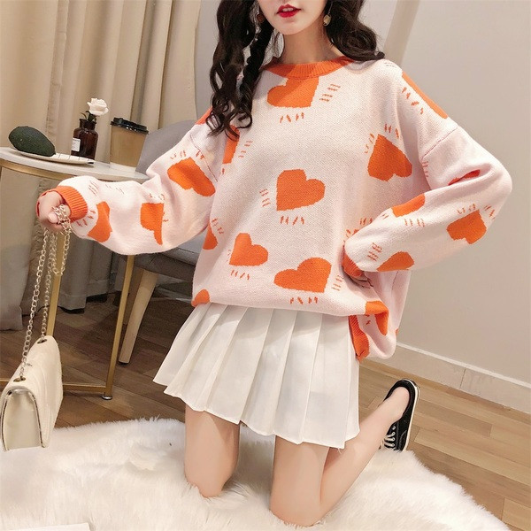 Μοντέρνο γυναικείο πουλόβερ με κεντήματα σε διάφορα χρώματα