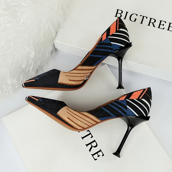 Cizme de dama stilate cu toc subtire si model ascutit cu imprimeu color in mai multe culori