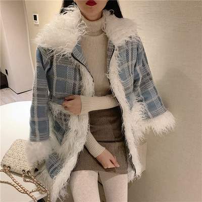 Palton lung în carouri cu buzunare și puf