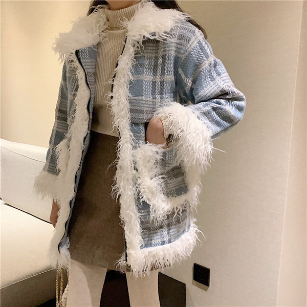 Palton lung în carouri cu buzunare și puf