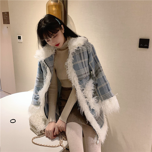 Palton lung în carouri cu buzunare și puf