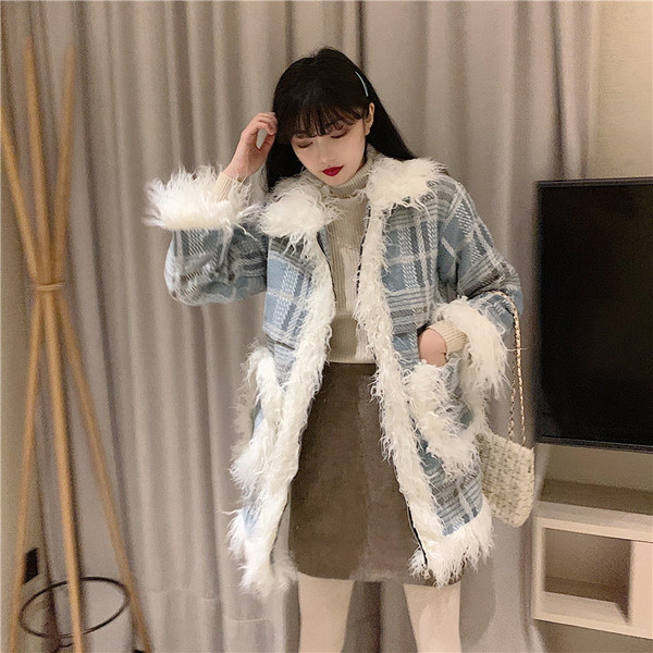 Palton lung în carouri cu buzunare și puf