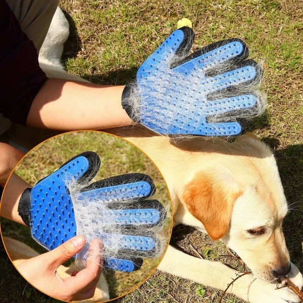 Ръкавици тип четка за премахване на козина подходящи за кучета и котки в син цвят 