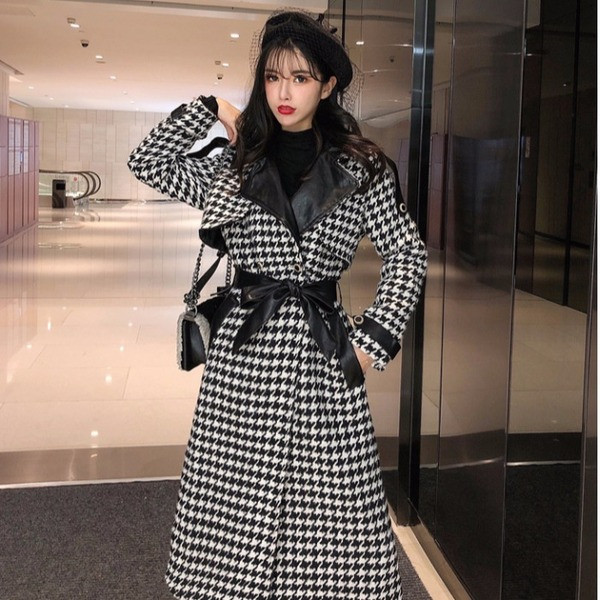 Hosszú, elegáns kockás kabát eco bőr elemekkel