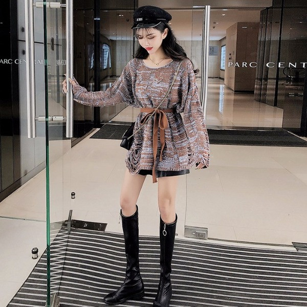 Pulover de dama cu motive rupte si cravate