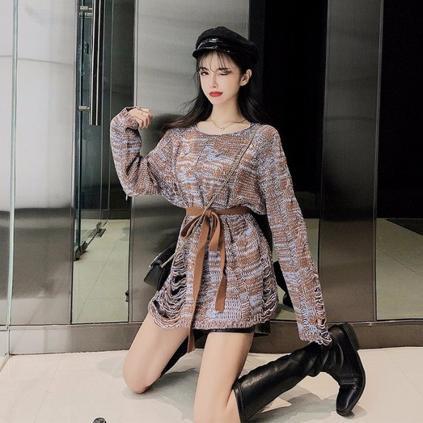 Pulover de dama cu motive rupte si cravate