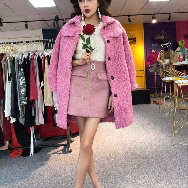 Rózsaszín gombos női pehelykabát