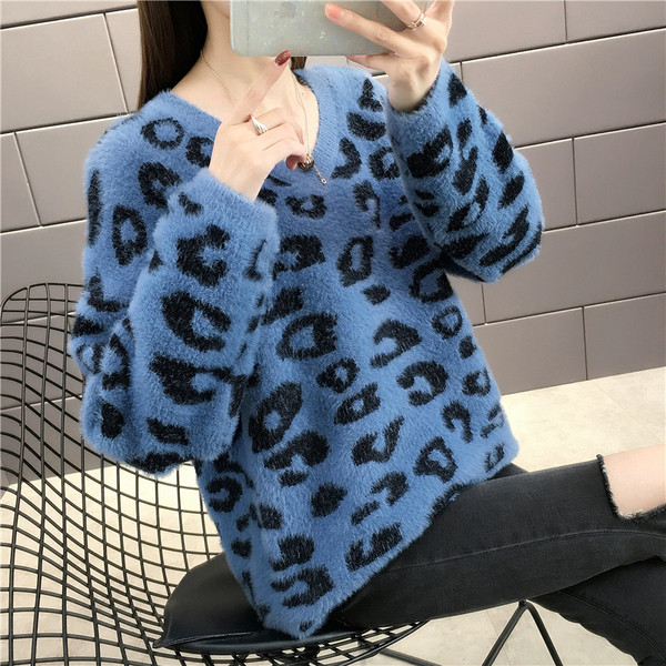 Stílusos női pulóver spitz nyakkivágással, több színben