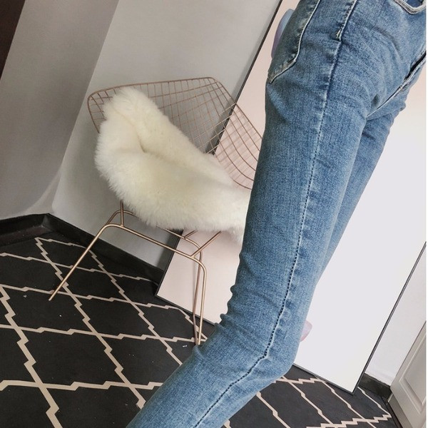 Női testre szabott farmer kék színben, pehelyes