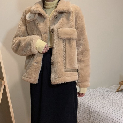 Γυναικείο  μπουφάν με τσέπες και κουμπιά σε δύο χρώματα