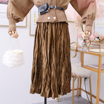 Κορυφαία γυναικεία φούστα σε καφέ, γκρι, μαύρο, πράσινο και μπεζ χρώα