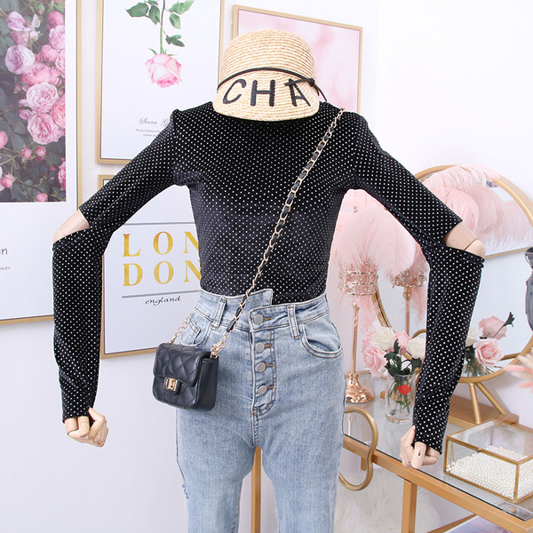 Κομψή γυναικεία μπλούζα με κουμπιά σε διάφορα χρώματα