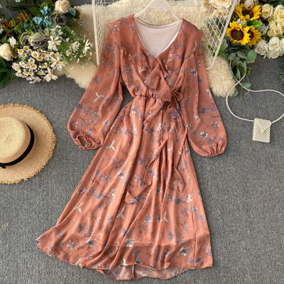 Γυναικείο φόρεμα με λαιμόκοψη και floral μοτίβο σε διάφορα χρώματα