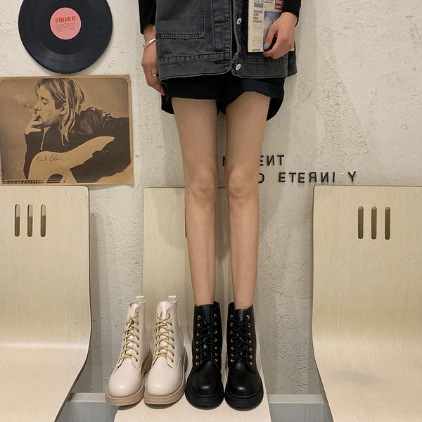 Cizme de dama din piele cu sireturi alb-negru