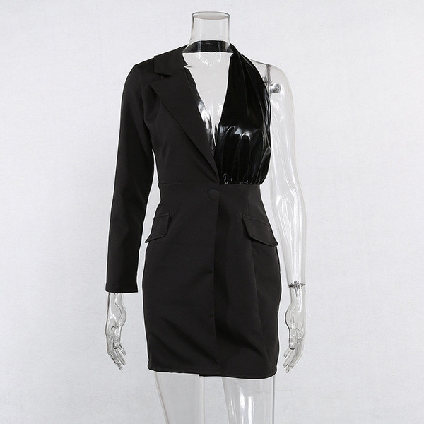 Rochie scurtă de damă modernă, cu decolteu adânc, în negru