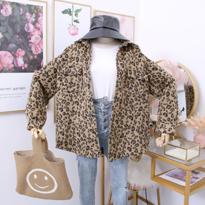 Camasa de dama modern model nou cu model animal si buzunare maro