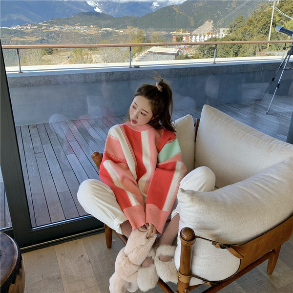 Pulover de dama cu dungi late in doua culori