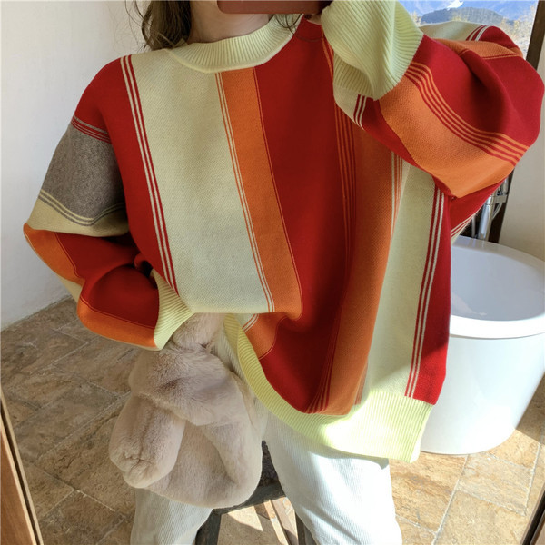 Pulover de dama cu dungi late in doua culori