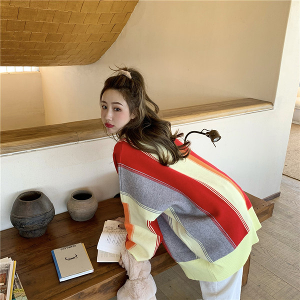 Pulover de dama cu dungi late in doua culori