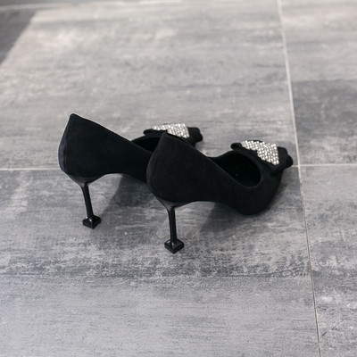 Pantofi de dama eleganti cu catarama metalica model ascutit in rosu si negru