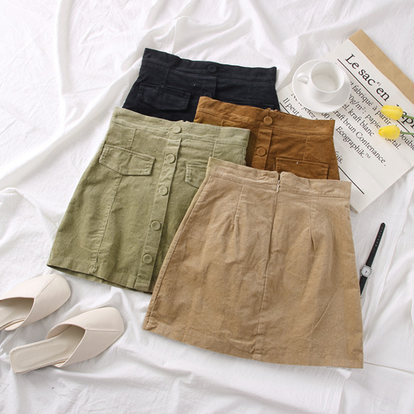 Νέο μοντέλο γυναικεία φούστα με κουμπιά σε μαύρο, πράσινο, καφέ και μπεζ χρώμα