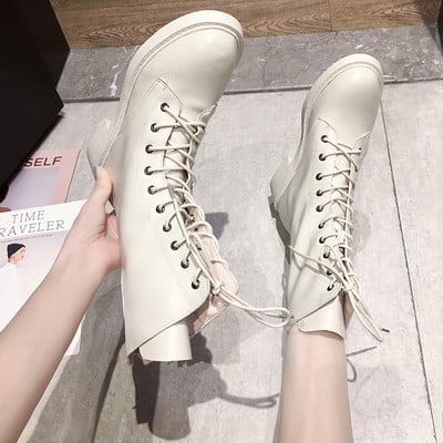 Γυναικείες έκο δερμάτινες μπότες με κορδόνια σε μαύρο χρώμα