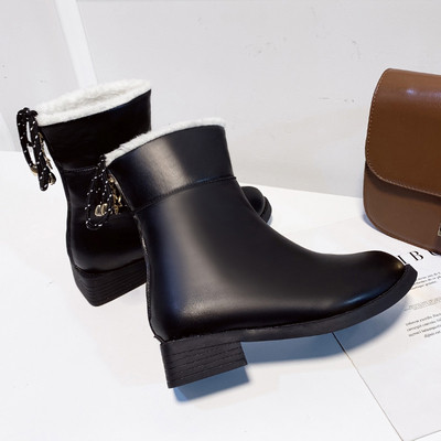 Cizme de iarna din piele de dama cu captuseala moale de culoare neagra