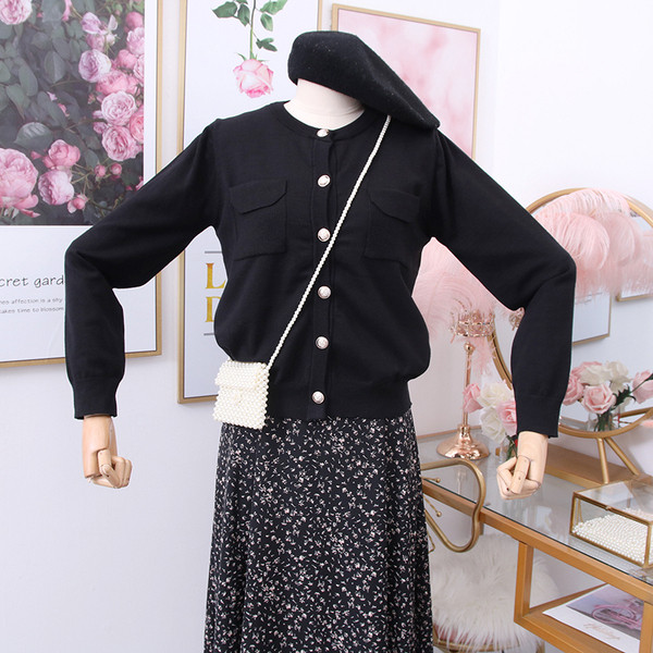 Vesta casual de dama model nou cu buzunare si nasturi in bej, negru si rosu