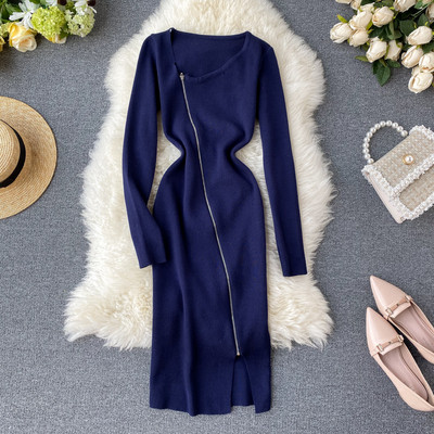 Rochie de dama cu inchidere asimetrica si decolteu rotund