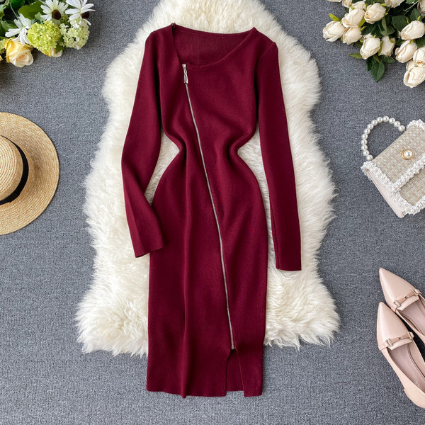 Rochie de dama cu inchidere asimetrica si decolteu rotund