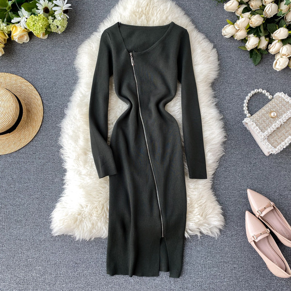 Rochie de dama cu inchidere asimetrica si decolteu rotund