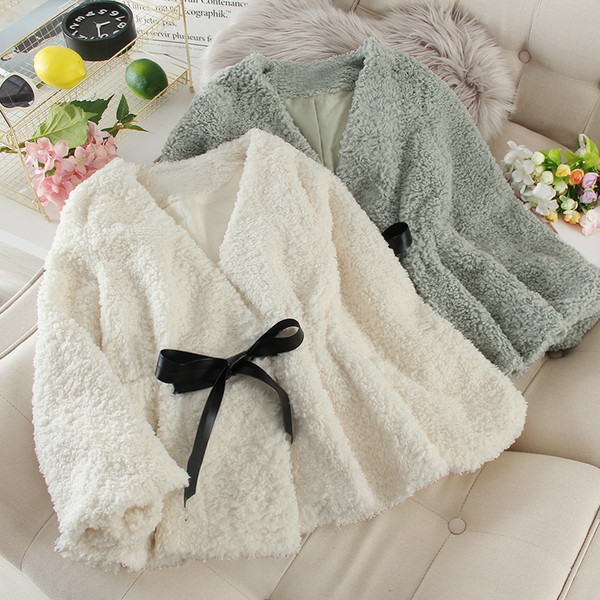 Palton elegant de dama cu curea si decolteu spitz in mai multe culori