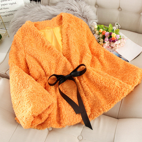 Palton elegant de dama cu curea si decolteu spitz in mai multe culori