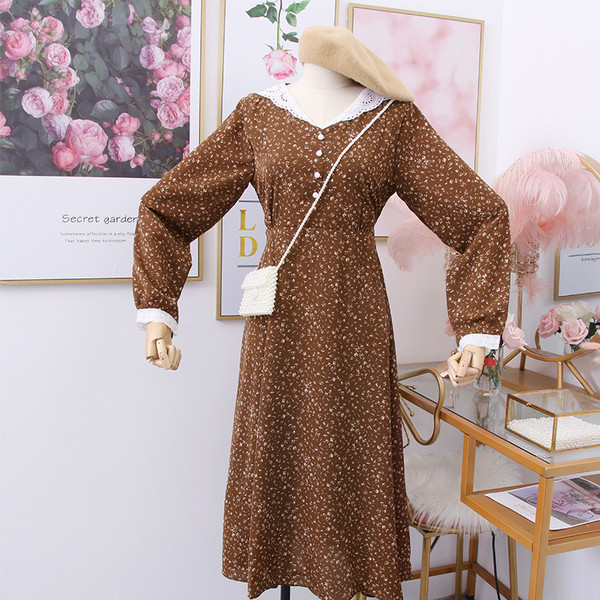 Καθημερινό γυναικείο φόρεμα με λαιμόκοψη και κουμπιά - σε διάφορα χρώματα