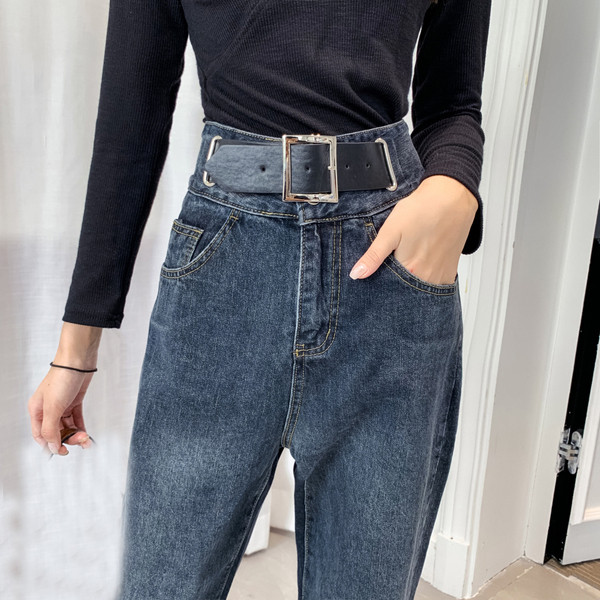 Blugi de dama model drept in albastru cu curea imitatie