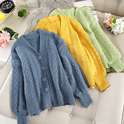 Női mellény spitz nyakkivágással és gombokkal több színben