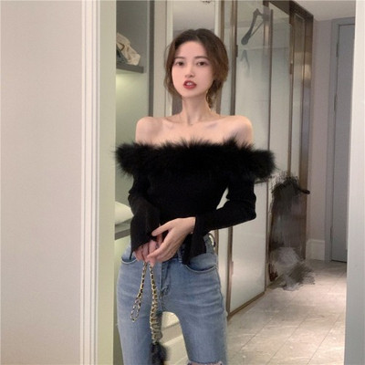 Női testhezálló blúz csupasz váll és műhajjal