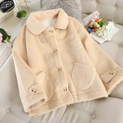 Női kabát zsebekkel és gombokkal több színben