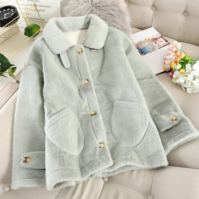 Női kabát zsebekkel és gombokkal több színben