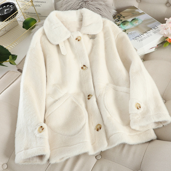 Női kabát zsebekkel és gombokkal több színben