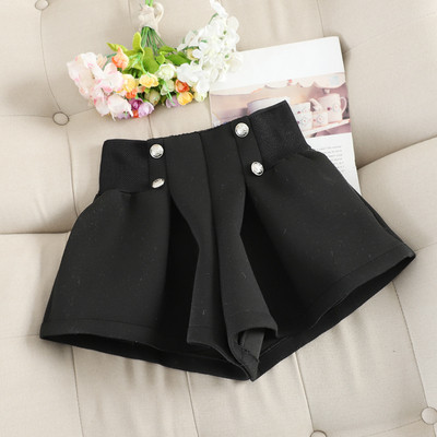 Pantaloni scurți de iarnă cu nasturi în negru și gri