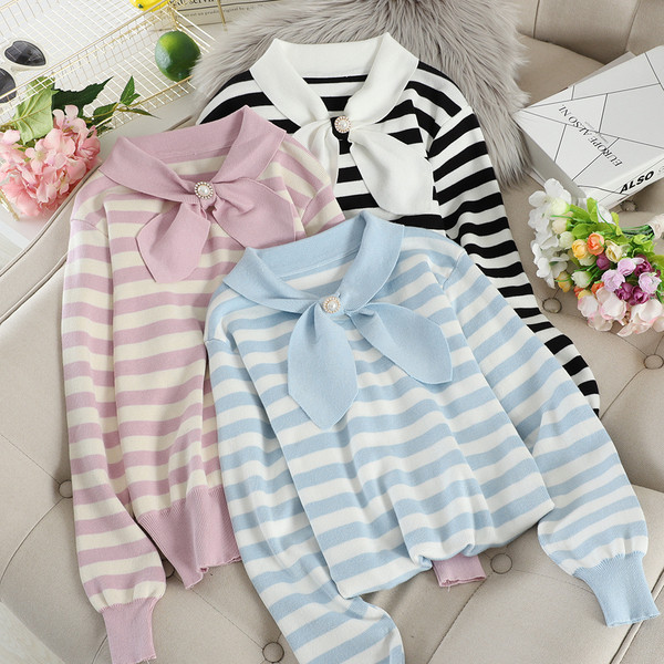 Дамски раиран пуловер с панделка в няколко цвята